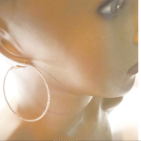 by: Krisla Hoop Earrings for Women - Picture 4 of 7